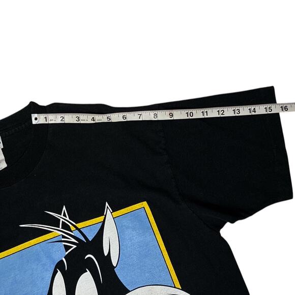 Vintage Looney Tunes Tee - Picture 7 of 7